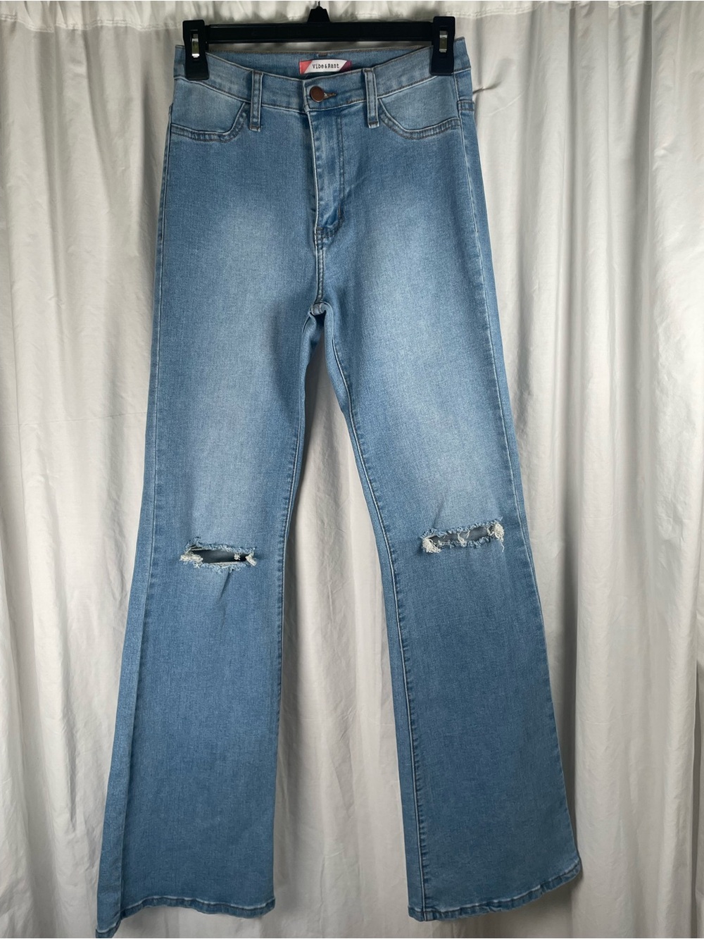 Light Blue High-Rise Flare Leg Jeans with Knee Rips 70’s Retro Look!